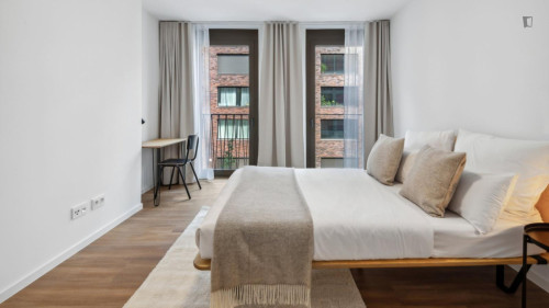 Snug single bedroom in Moabit