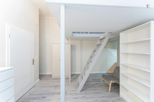 Airy and pleasant studio near Technische Universität