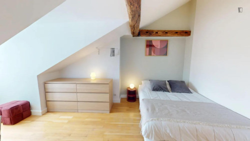 Very nice double bedroom near Auber station