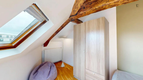 Neat double bedroom near Auber station
