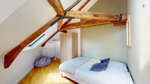 Neat double bedroom near Auber station