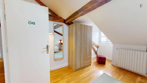 Inviting double bedroom near Auber station