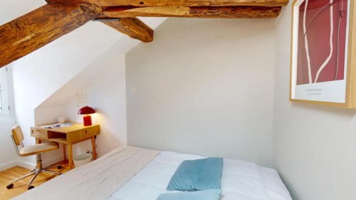 Inviting double bedroom near Auber station