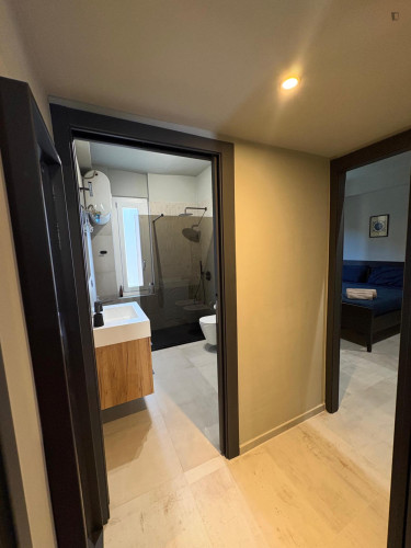 Luxury apt steps from city life, Sempione, MiCo. Tram right ouside to Duomo