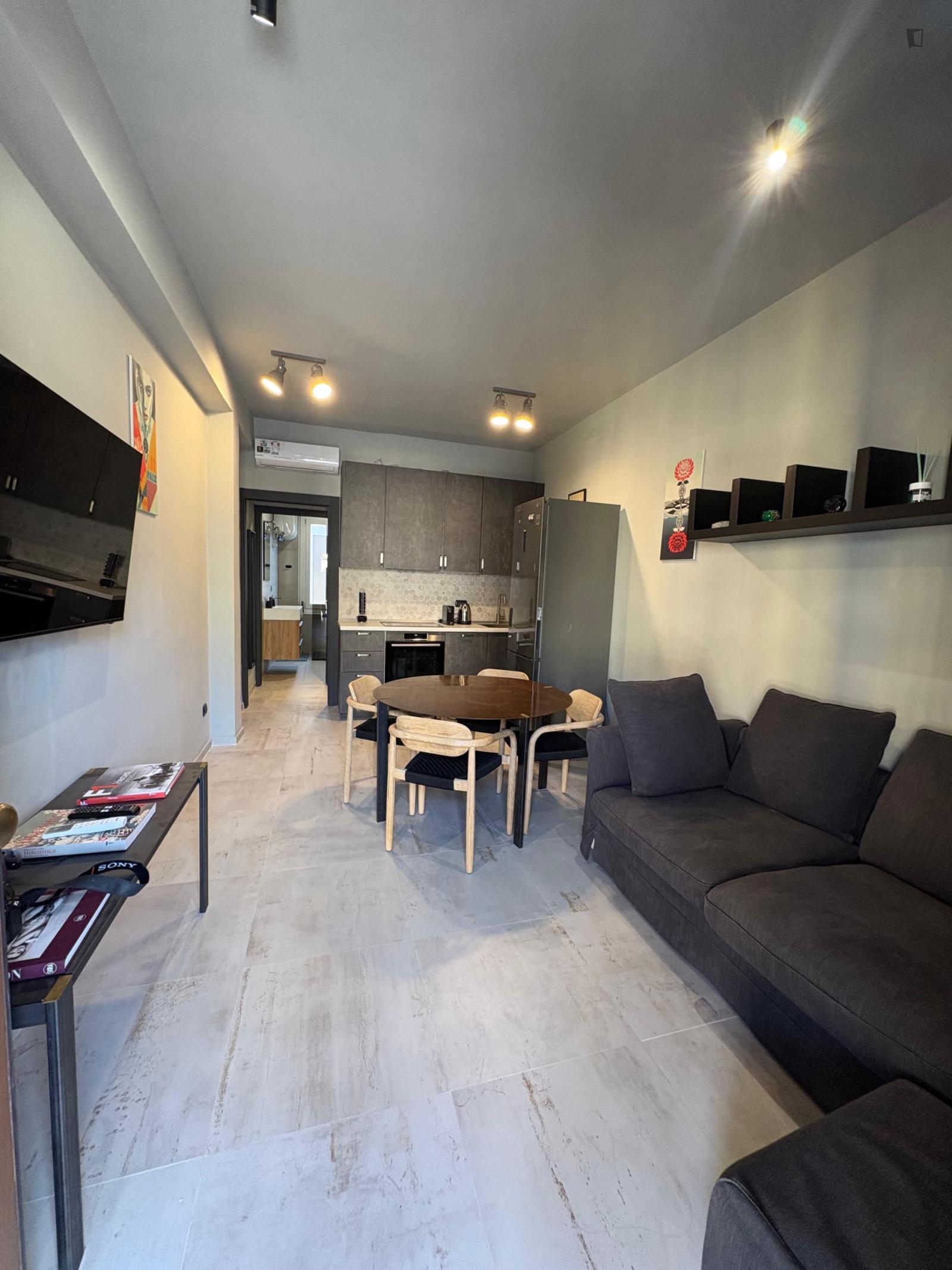 Luxury Apt Steps From City Life, Sempione, MiCo. Tram Right Ouside To Duomo - Luxury apt steps from city life, Sempione, MiCo. Tram right ouside to Duomo - Gallery - 1