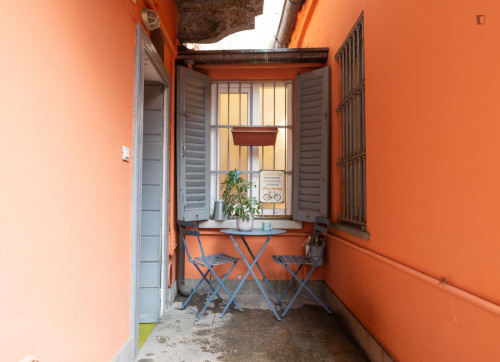 1-bedroom apartment, with outdoor area