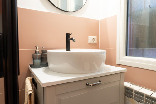 1-bedroom apartment, with outdoor area