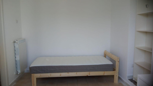 Welcoming Single Bedroom in Baronissi
