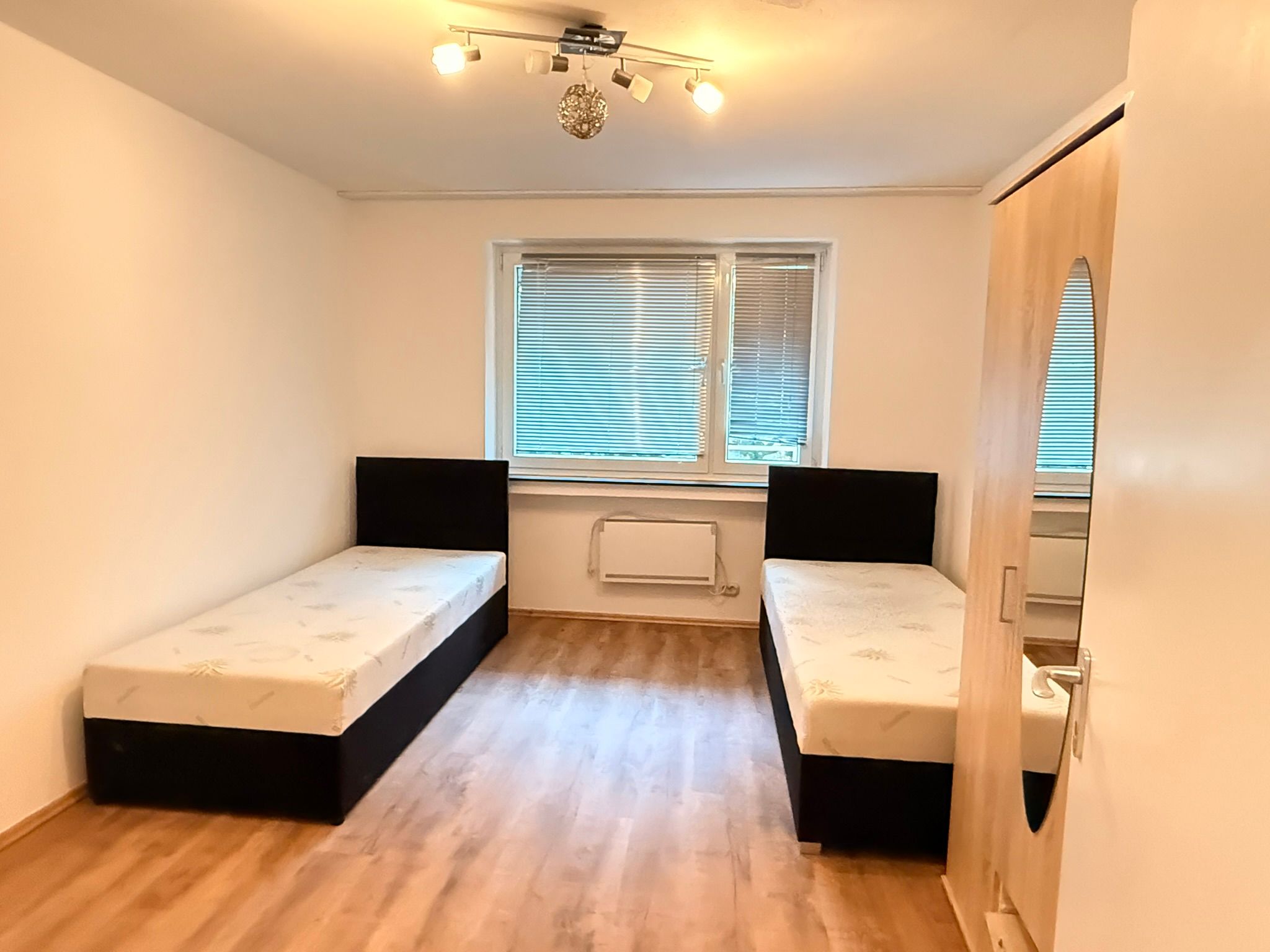 Spacious & Lovely Flat In Duisburg - 1