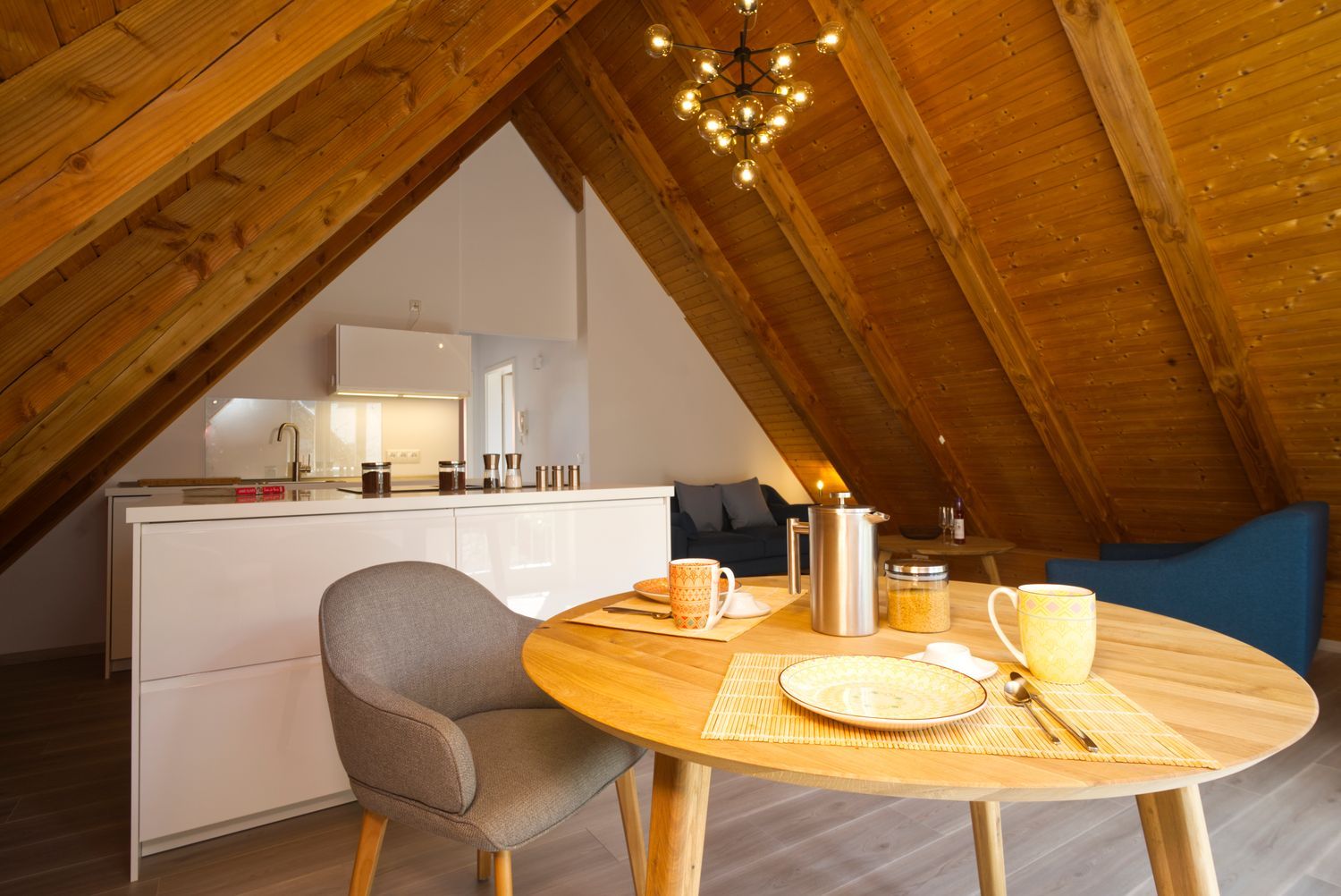 A Feel-Good Apartment - 10