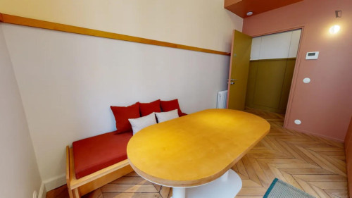 Very cosy 1 bedroom apartment in the 9th arrondissement