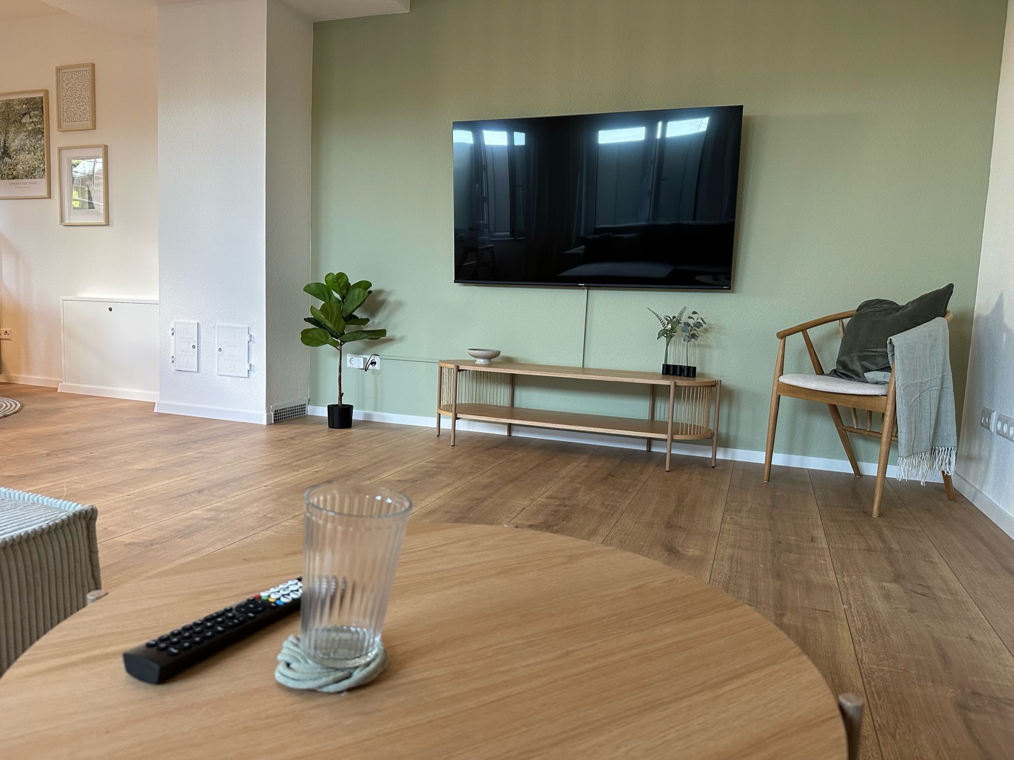  Modern & Quiet Basement Apartment – 5 Min To Karlsruhe Fair  -  Modern & quiet basement apartment – 5 min to Karlsruhe Fair  - Gallery -  13
