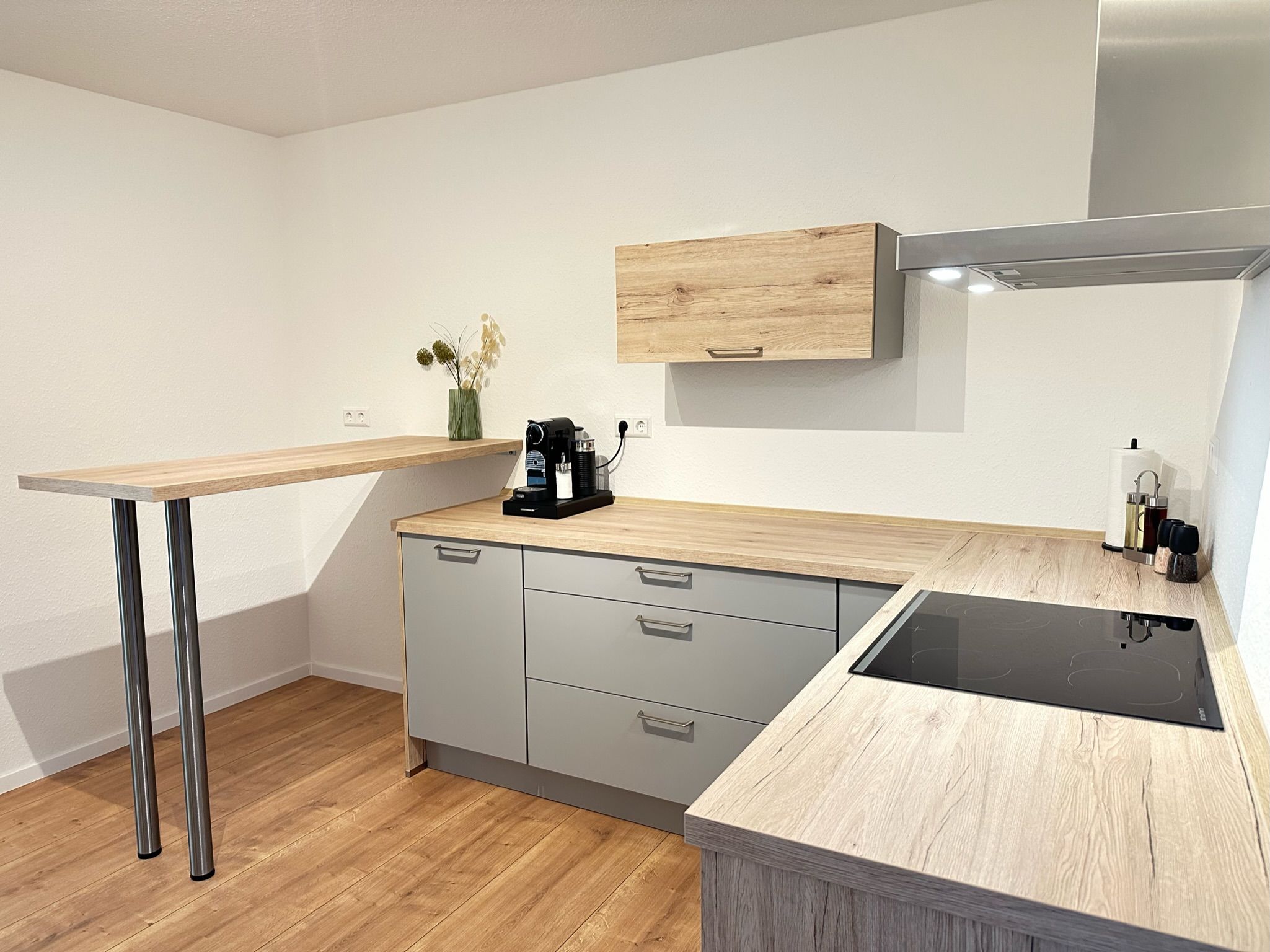  Modern & Quiet Basement Apartment – 5 Min To Karlsruhe Fair  -  Modern & quiet basement apartment – 5 min to Karlsruhe Fair  - Gallery -  5