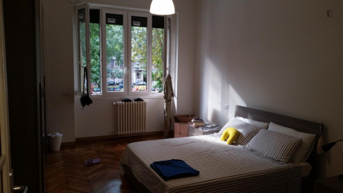 Recently renovated 3-bedroom apartment ideal for Politecnico students
