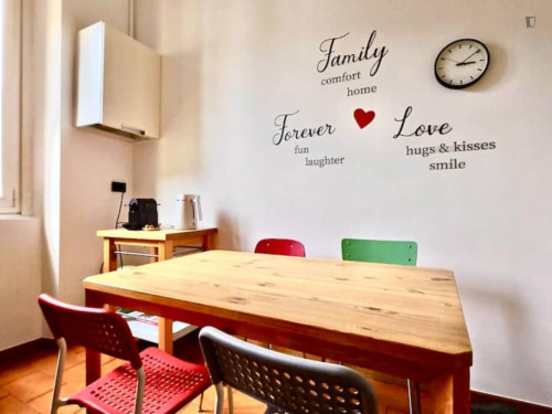 Neat double bedroom near Milano Centrale station