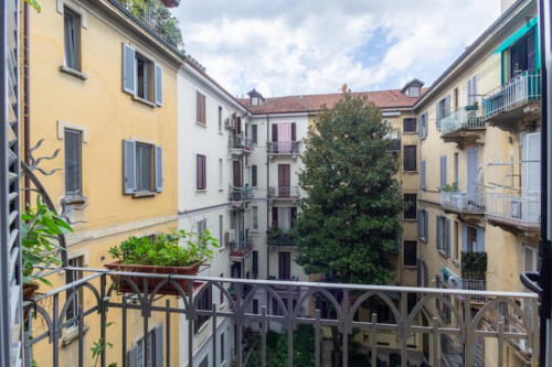 Neat double bedroom near Milano Centrale station