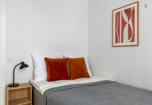 Modern single bedroom in shared flat in cool Nørrebro