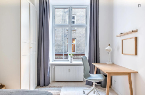 Modern single bedroom in shared flat in cool Nørrebro