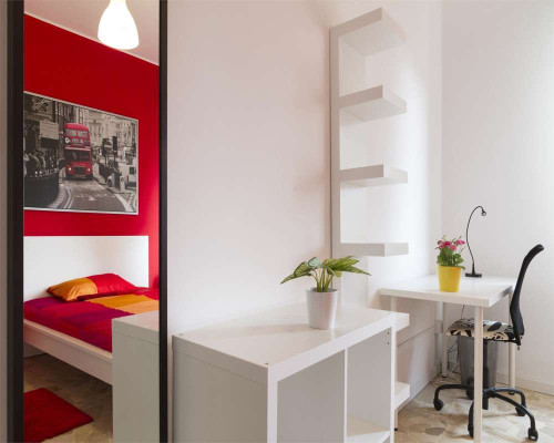 Stanza in Via Salvatore Barzilai