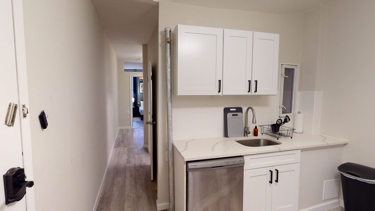  #783: East Harlem - 1 Bedroom (Queen)  -  #783: East Harlem  - Gallery -  15