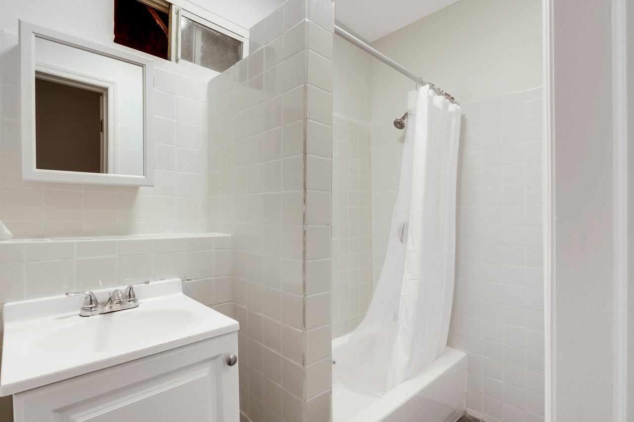  #783: East Harlem - 1 Bedroom (Queen)  -  #783: East Harlem  - Gallery -  20