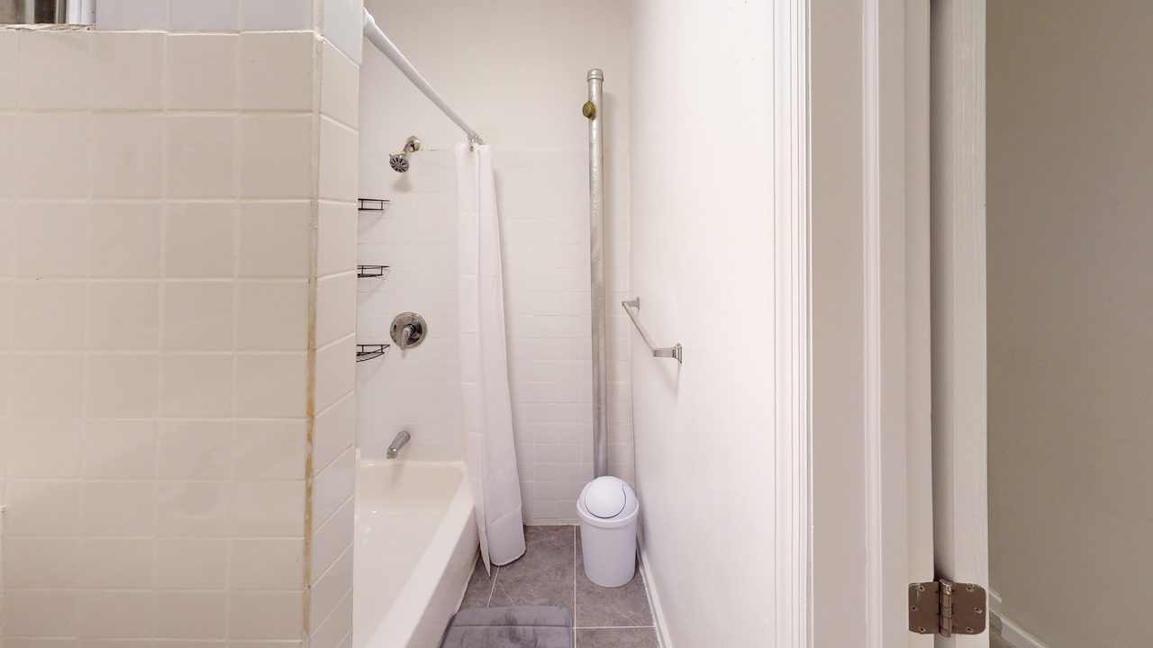  #783: East Harlem - 1 Bedroom (Queen)  -  #783: East Harlem  - Gallery -  12