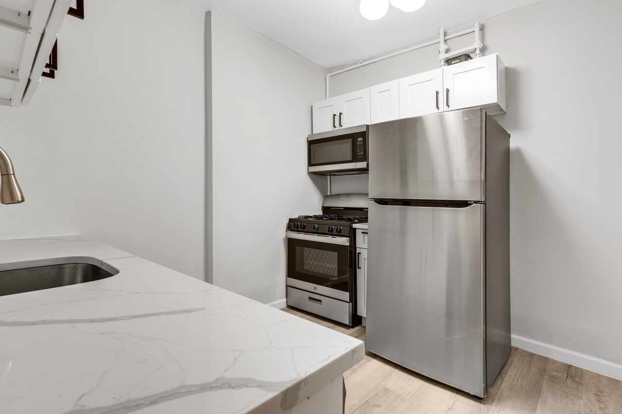  #783: East Harlem - 1 Bedroom (Queen)  -  #783: East Harlem  - Gallery -  26
