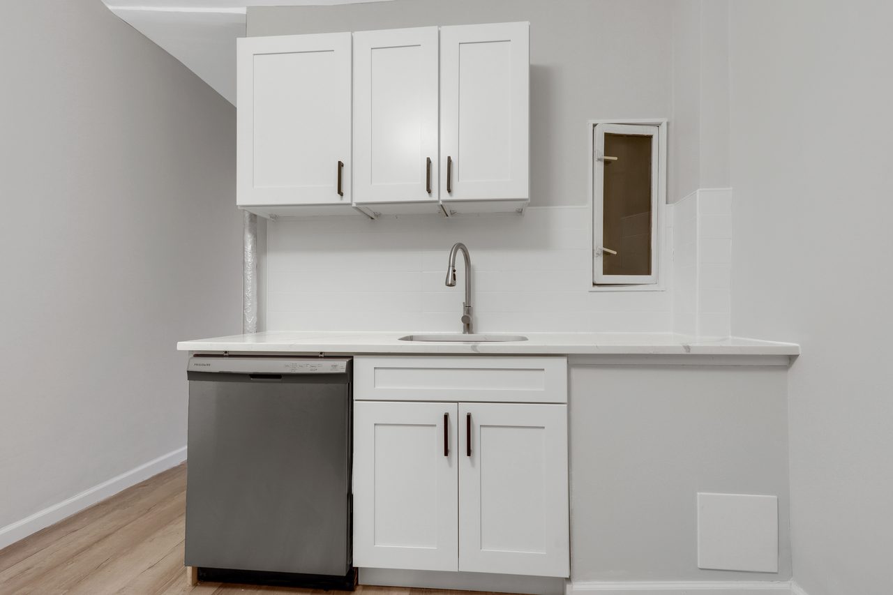  #783: East Harlem - 1 Bedroom (Queen)  -  #783: East Harlem  - Gallery -  27