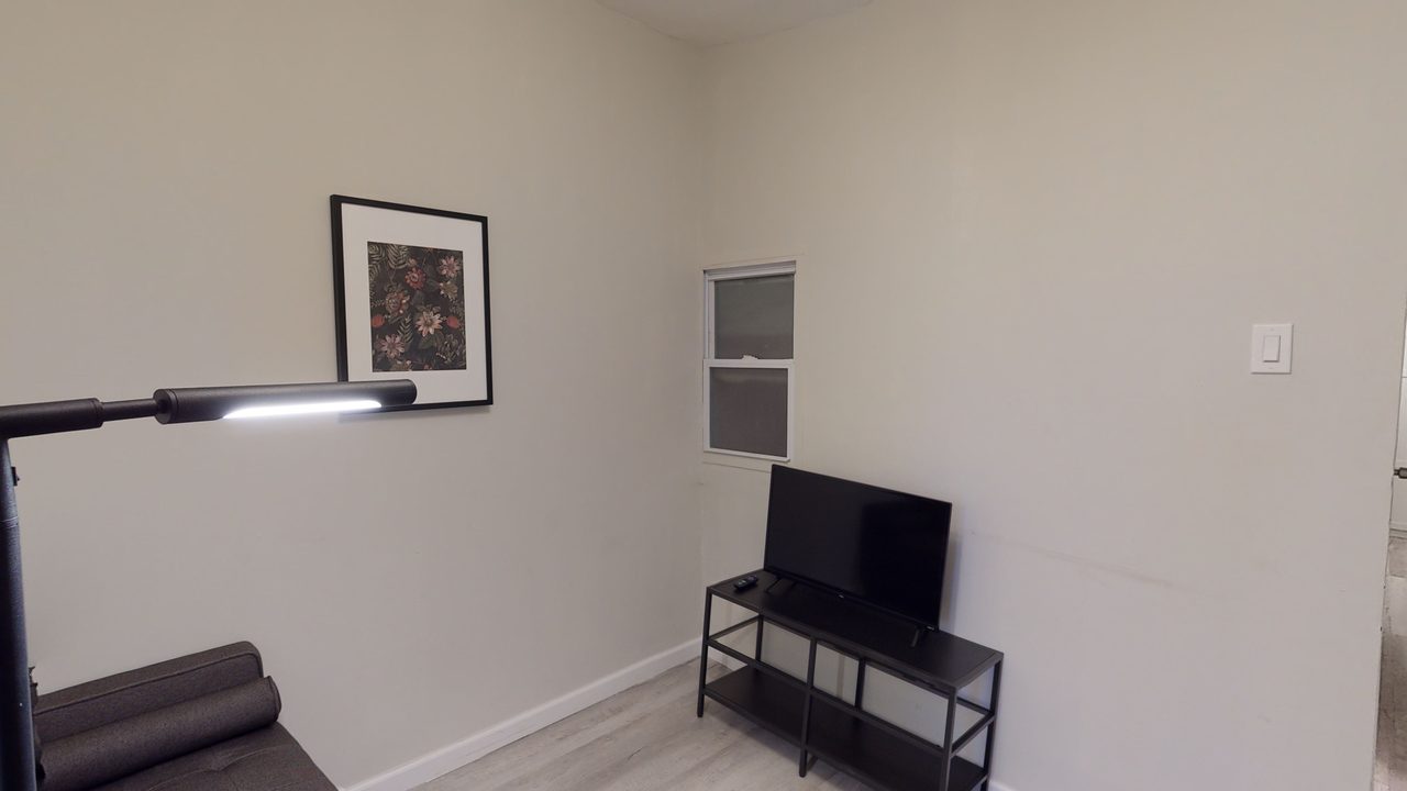  #783: East Harlem - 1 Bedroom (Queen)  -  #783: East Harlem  - Gallery -  18