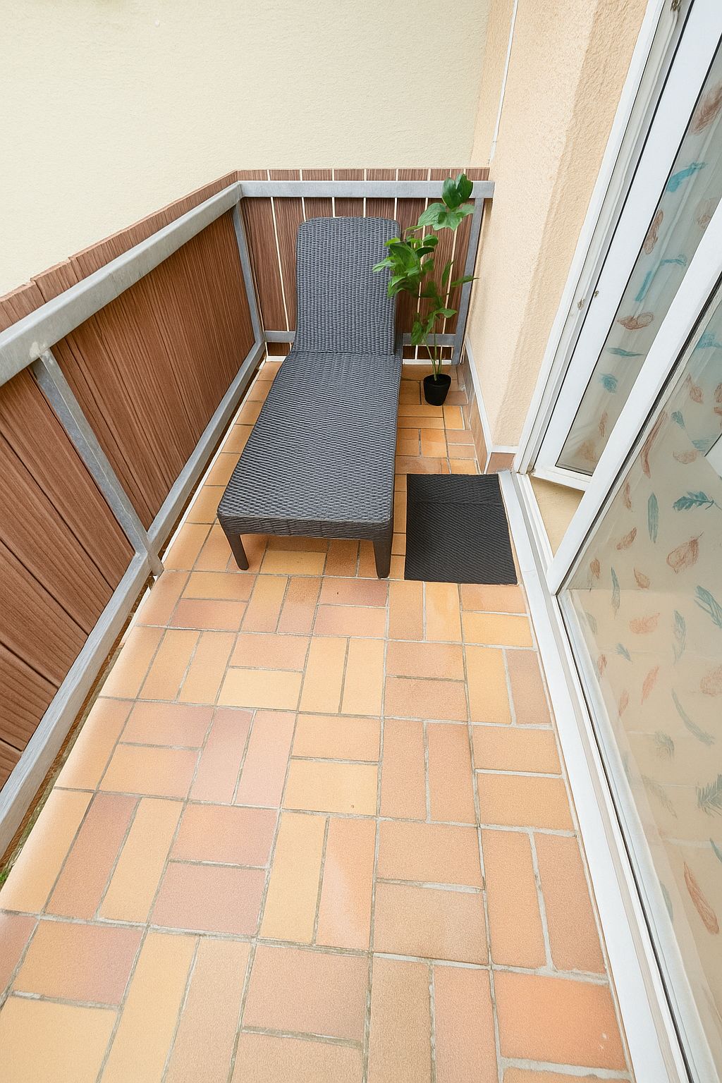  Bright 4-Room Apartment In Central Alzey – With Balcony And Charm  -  Bright 4-Room Apartment in Central Alzey – with Balcony and Charm  - Gallery -  5