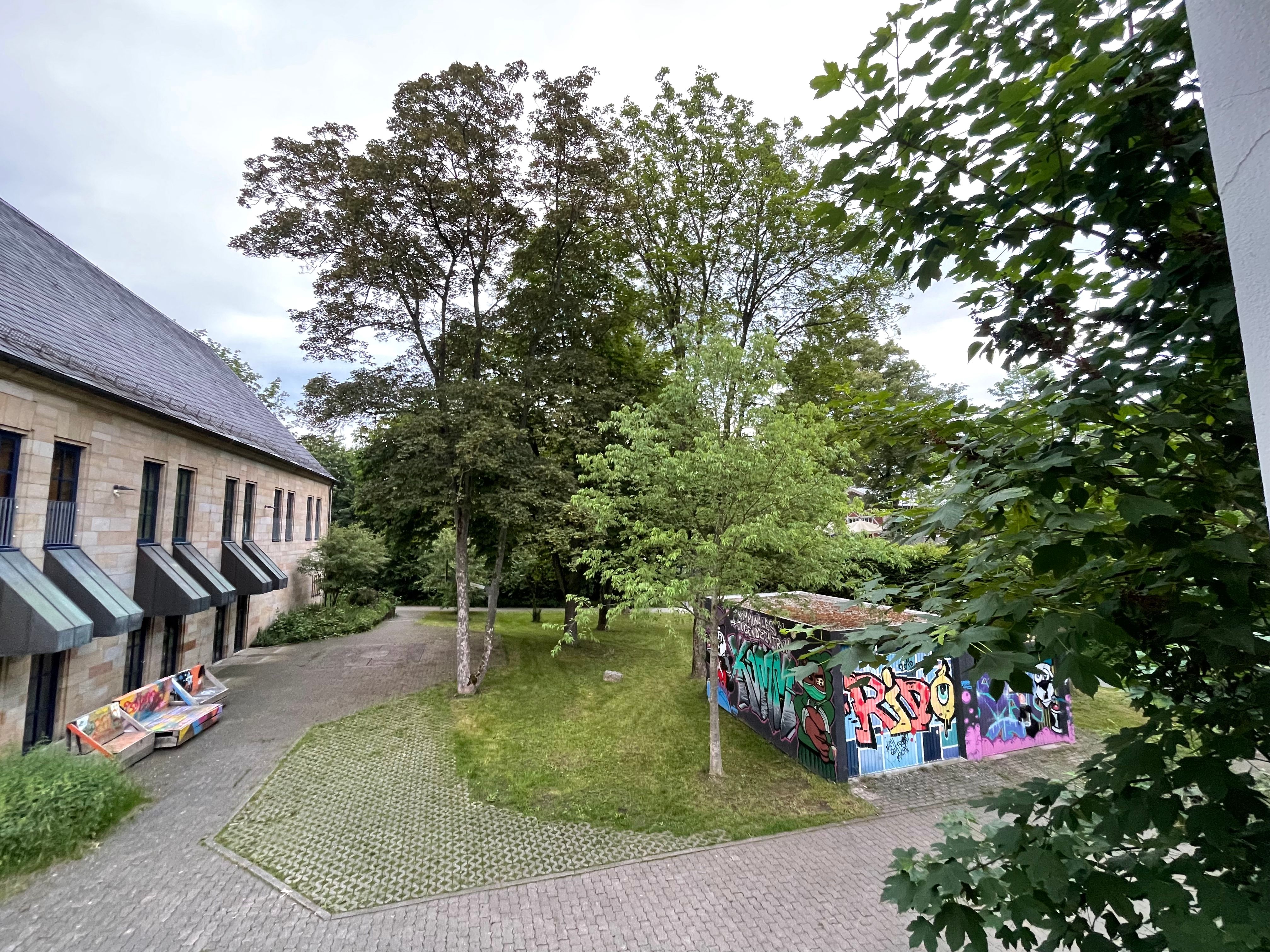 Beautiful 3 Room Apartment Near The Center - 3