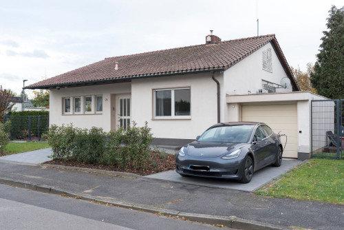 Detached single-family home for exclusive use in a green location near Cologne - maximum privacy