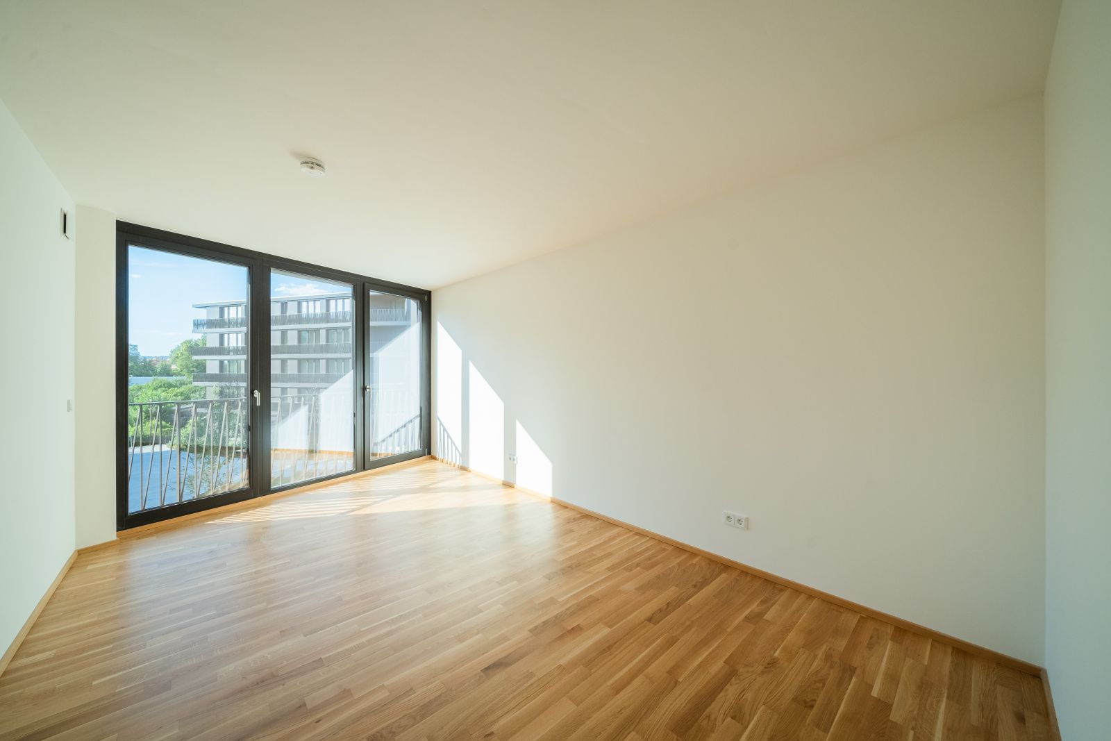 Modern Furnished 2-Room New-Build Flat With View Of The Elbe - First Occupancy - 12