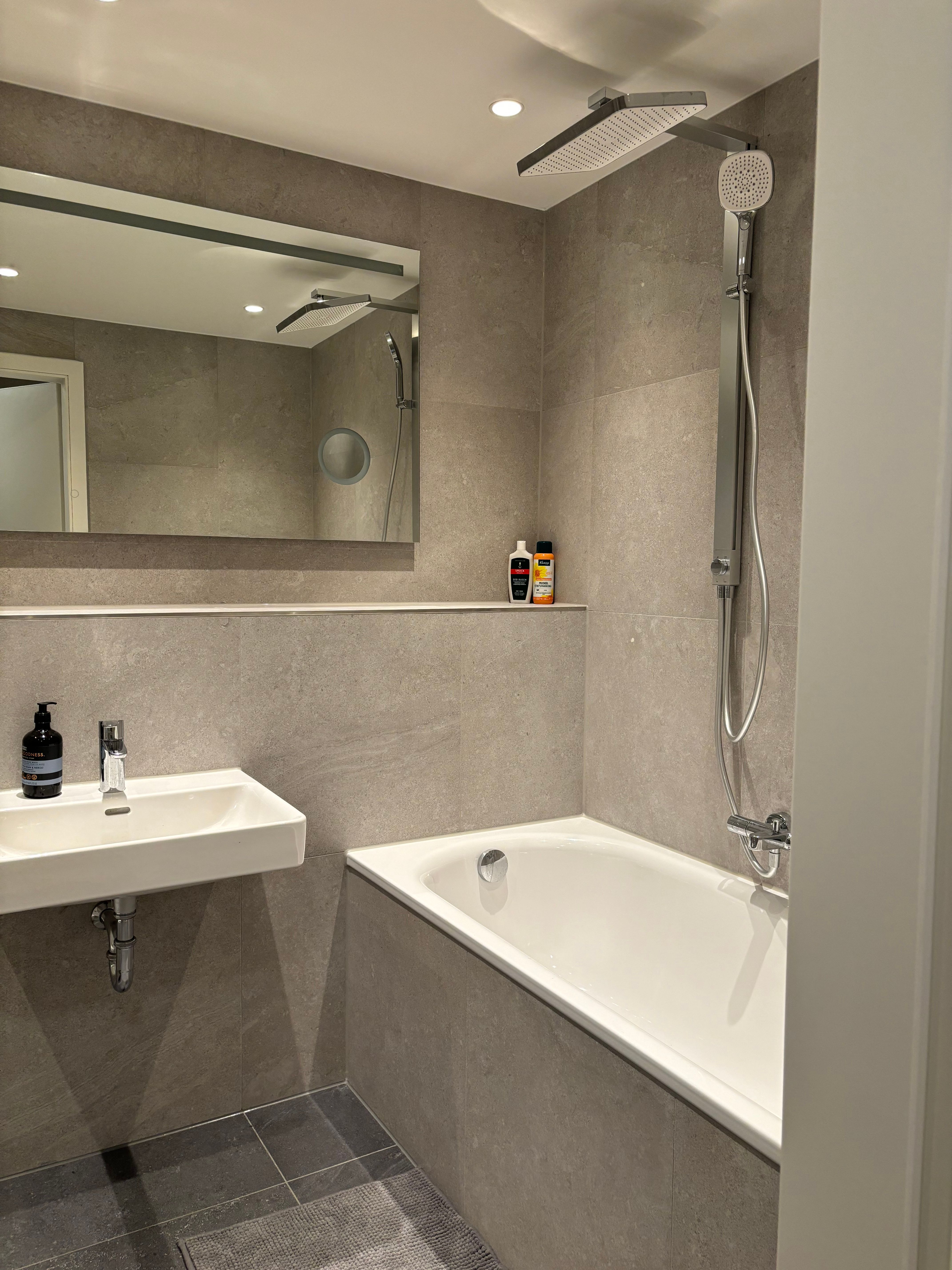 Modern Furnished 2-Room New-Build Flat With View Of The Elbe - First Occupancy - 10