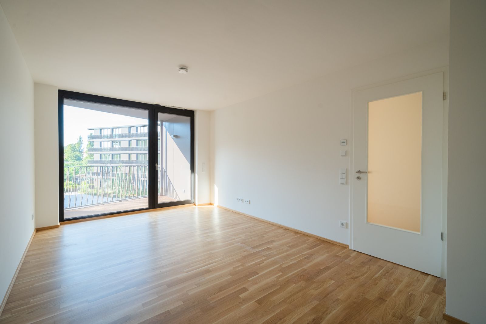 Modern Furnished 2-Room New-Build Flat With View Of The Elbe - First Occupancy - 20