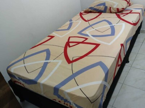 alquila Habitación, Room for rent