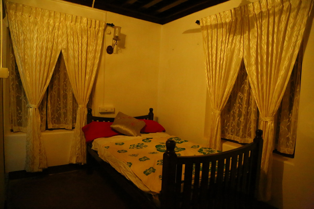 Room 4(Single Bed) - 1