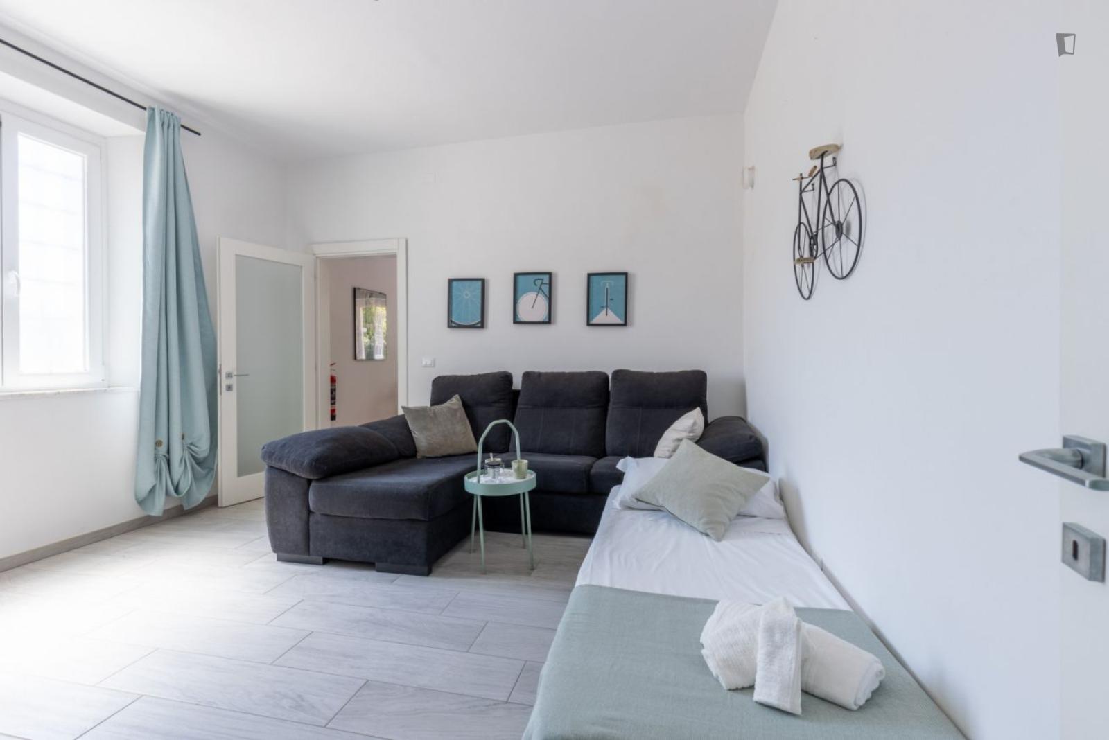 Very Cool 2-Bedroom Apartment Near The Pisa International Airport - 1