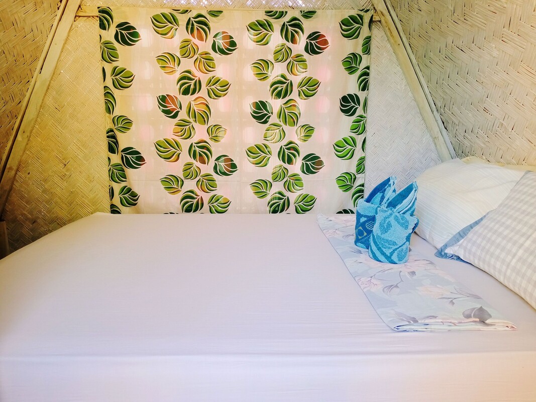 Queen Size Bed Room(Full Room) - Amwani Breeze - Gallery - 1