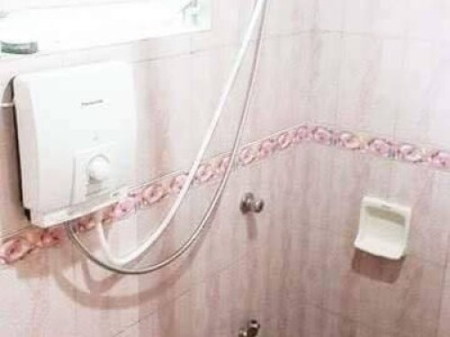 cozy room 2mis walk to the beach