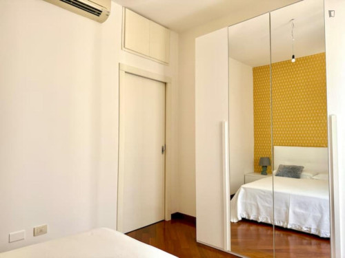 Cosy double bedroom near Tre Torri metro