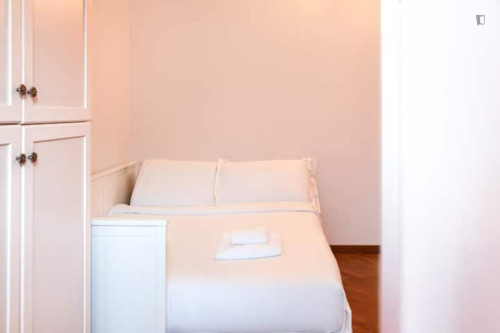 Alluring double bedroom in Fiera Milano