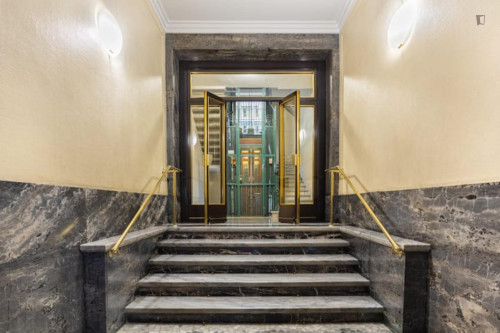 Charming double bedroom with a balcony, near Stazione Centrale