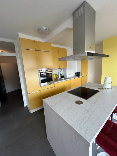 Central & bright apartment with balcony