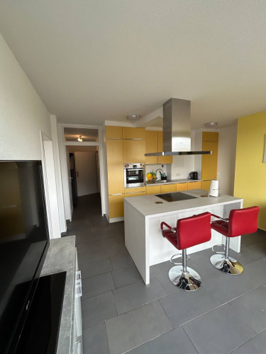 Central & bright apartment with balcony