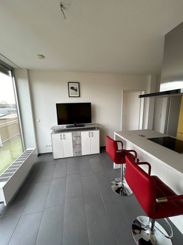 Central & bright apartment with balcony