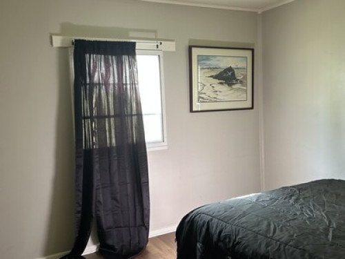 Furnished bedroom Quiet Block 