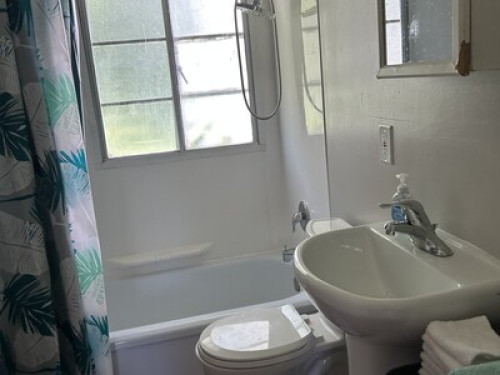 Furnished bedroom Quiet Block 