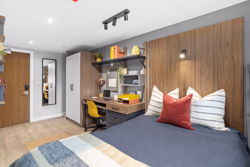  Premium Bigger 3 Bed Apartment  -  Brunswick Apartments  - Gallery -  1