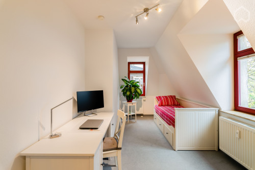 Top floor apartment in Dresden-Blasewitz, quiet backstreet